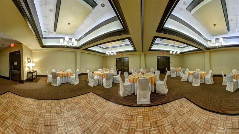 בית מלון כפרי Four Points Huntsville Airport