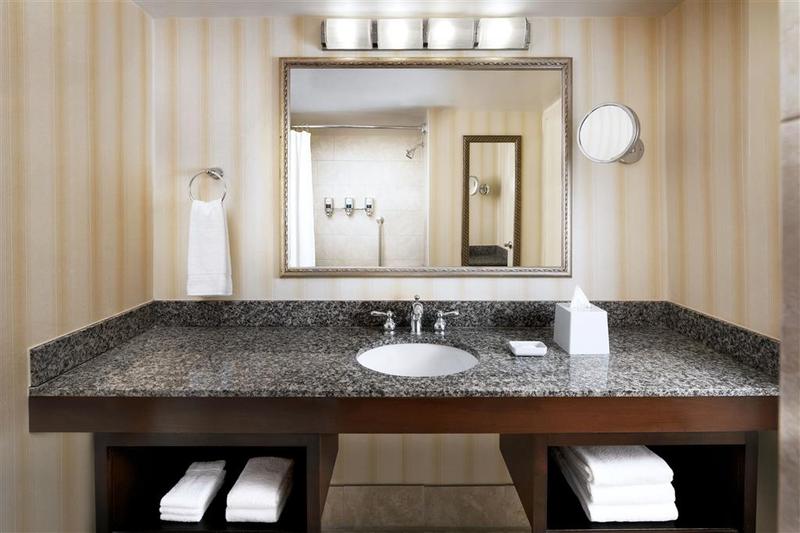 בית מלון כפרי Four Points By Sheraton Richmond Airport