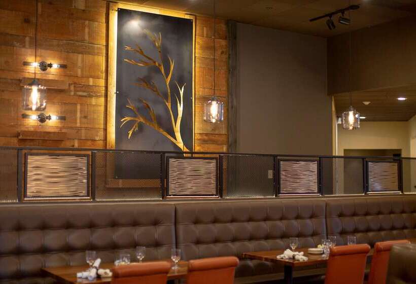 Hells Canyon Grand Hotel, Ascend Hotel Collection