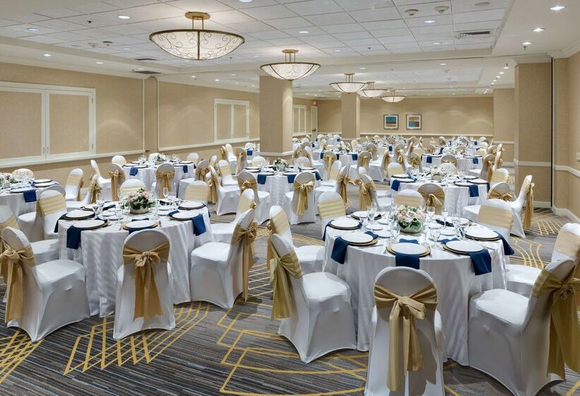 هتل Doubletree By Hilton Hartford Downtown