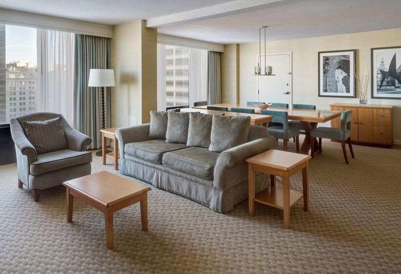 هتل Doubletree By Hilton Hartford Downtown