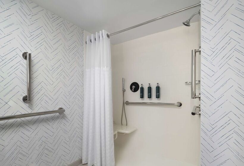 هتل Doubletree By Hilton Hartford Downtown