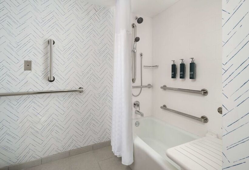 هتل Doubletree By Hilton Hartford Downtown