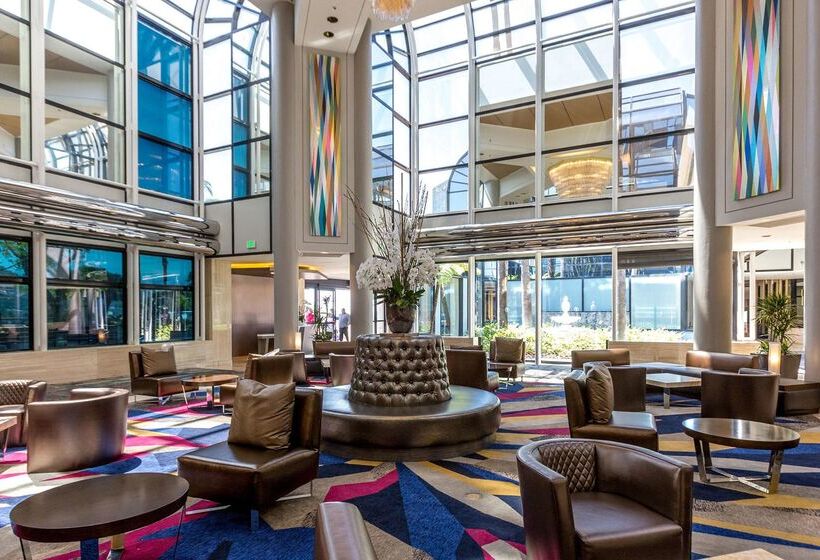 Отель Hilton Los Angeles/universal City