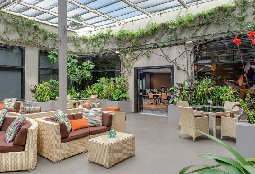 Отель Hilton Los Angeles/universal City