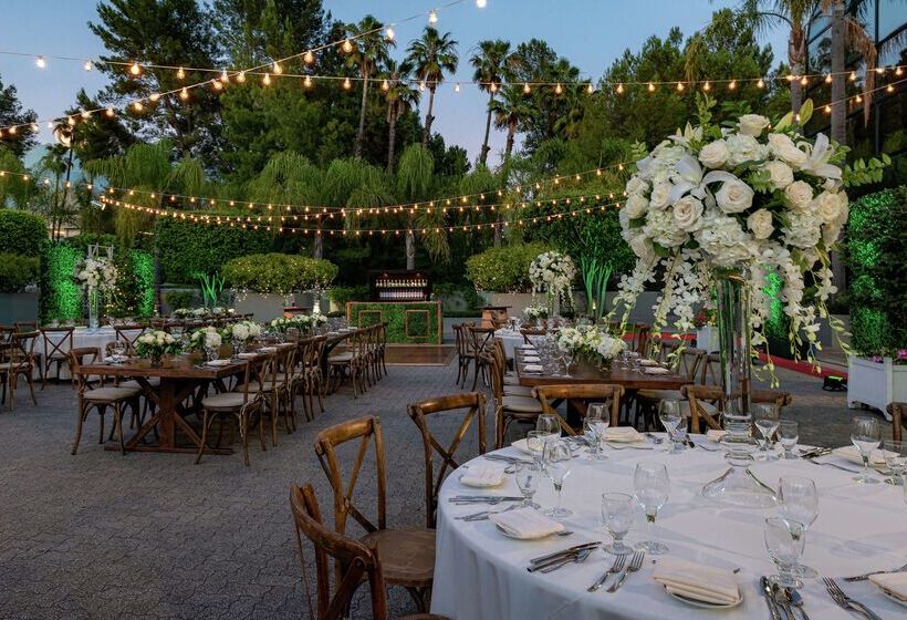 هتل Hilton Los Angeles/universal City