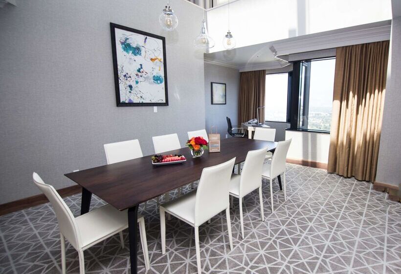 هتل Hilton Los Angeles/universal City