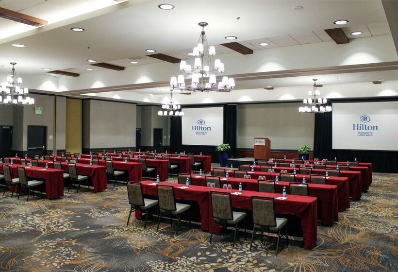 فندق Hilton Sacramento Arden West