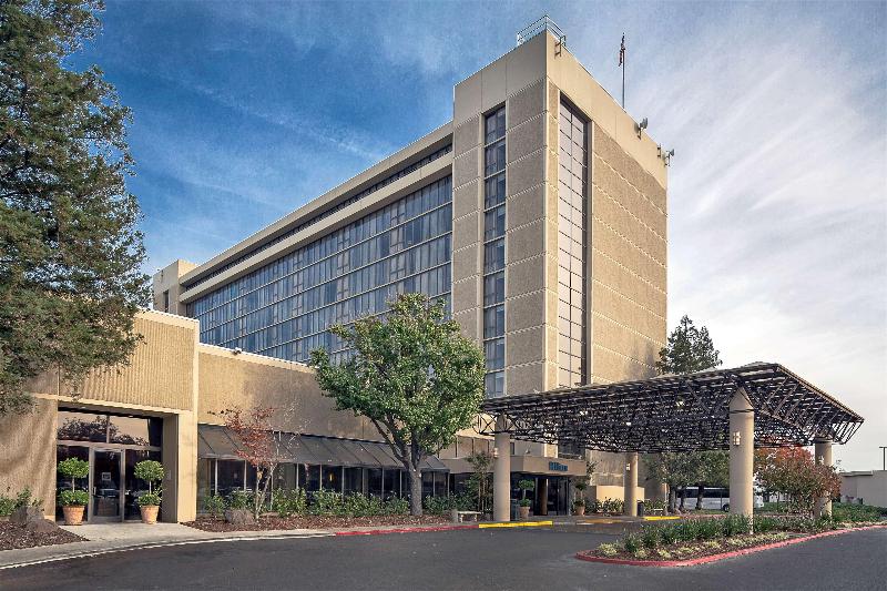 فندق Hilton Sacramento Arden West