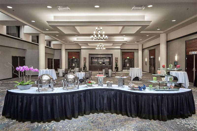 فندق Hilton Sacramento Arden West