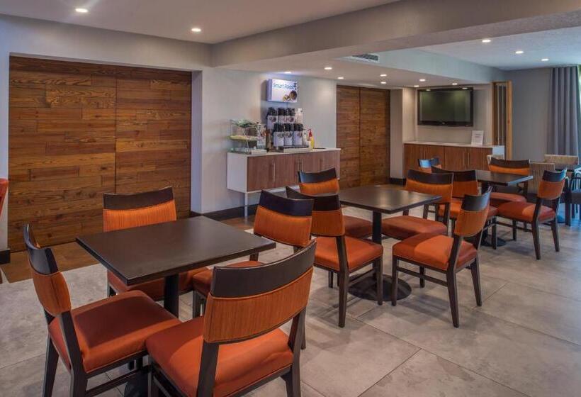 호텔 Holiday Inn Express & Suites San Antonio Medical Center North, An Ihg