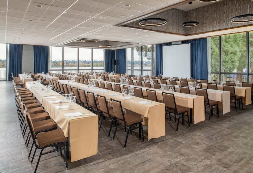 هتل Holiday Inn Portland   Columbia Riverfront, An Ihg