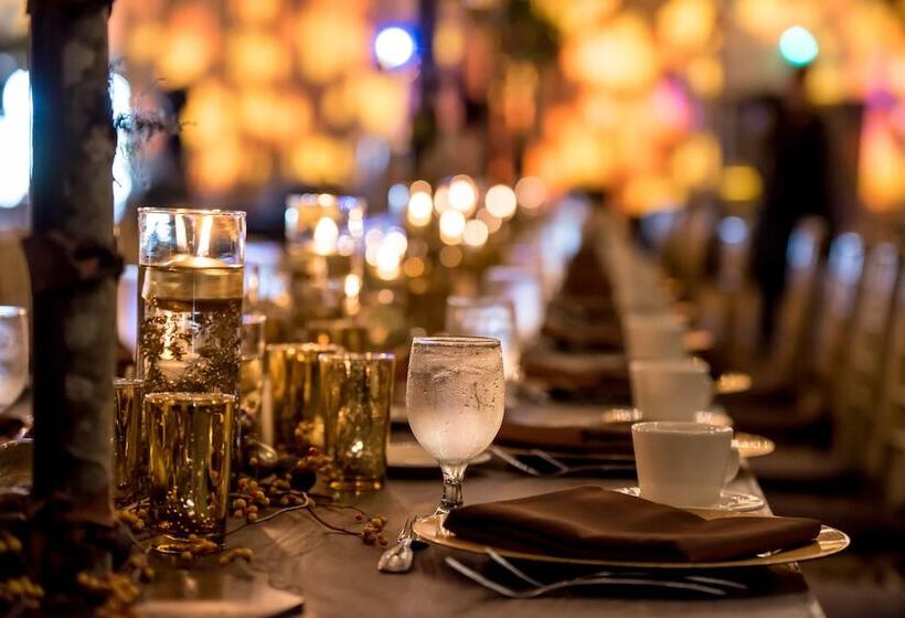 هتل Holiday Inn Portland   Columbia Riverfront, An Ihg