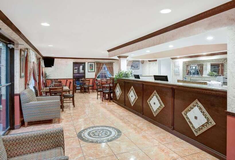 ホテル Howard Johnson By Wyndham Ft. Myers Fl