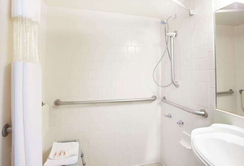 فندق Howard Johnson By Wyndham Yuma