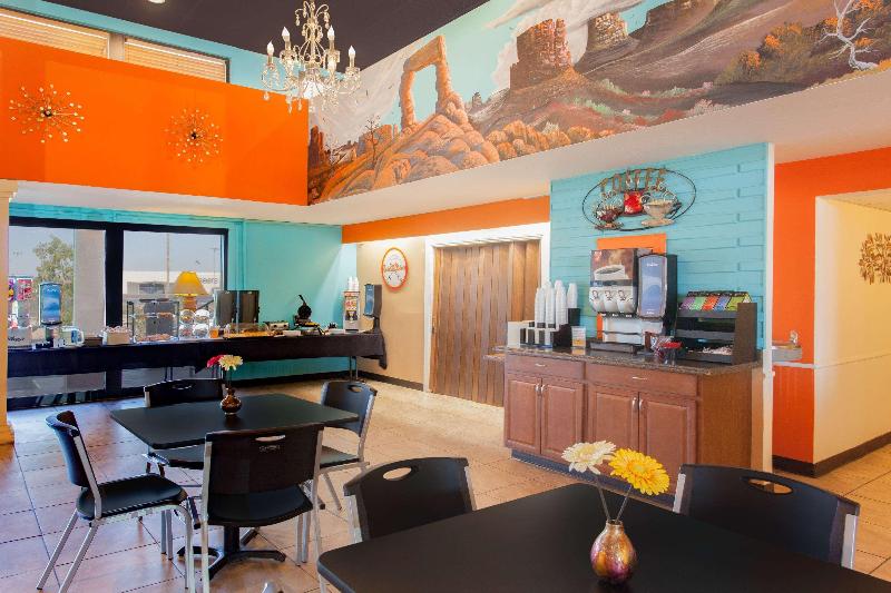 فندق Howard Johnson By Wyndham Yuma