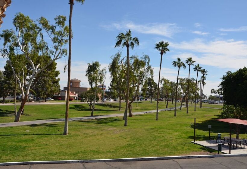 فندق Howard Johnson By Wyndham Yuma