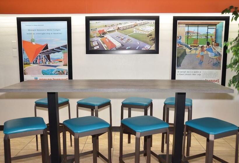 فندق Howard Johnson By Wyndham Yuma