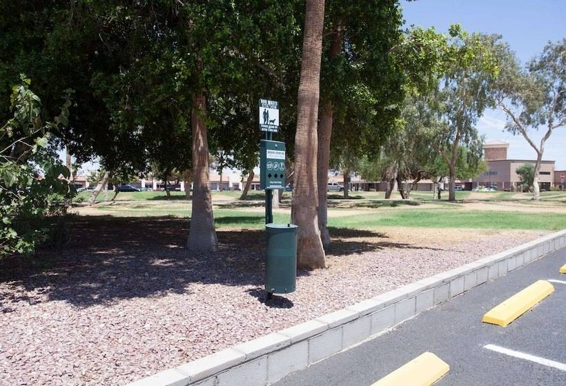 فندق Howard Johnson By Wyndham Yuma