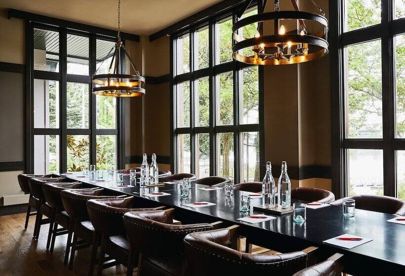 Kimpton Riverplace Hotel, An Ihg