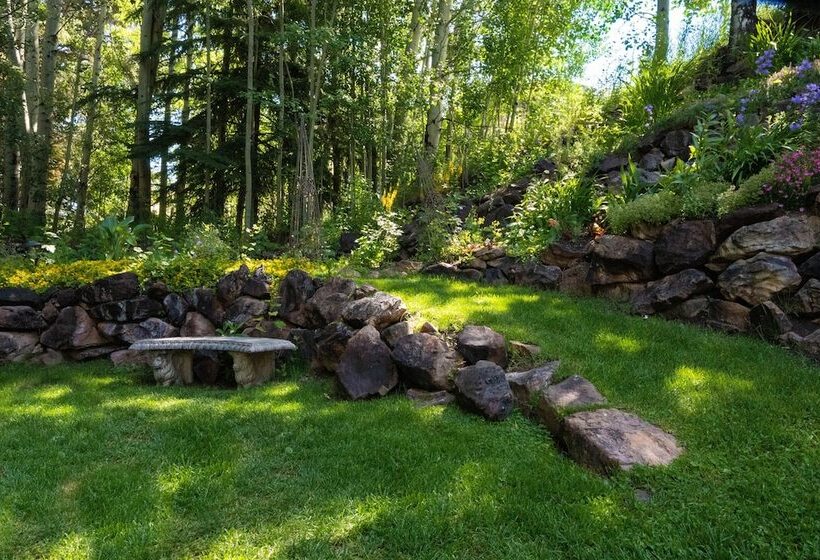 فندق Knob Hill Inn