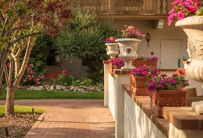 فندق Knob Hill Inn