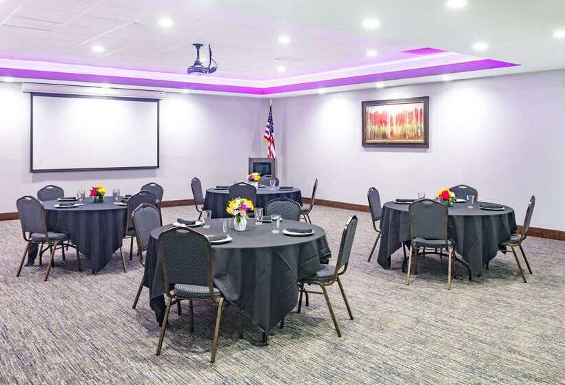 호텔 La Quinta By Wyndham Joplin