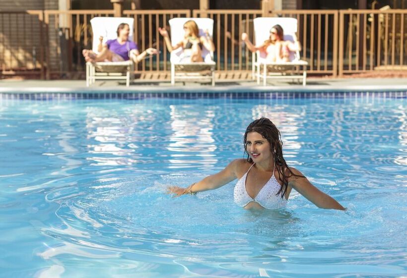 Maverick Hotel And Casino By Red Lion Hotels
