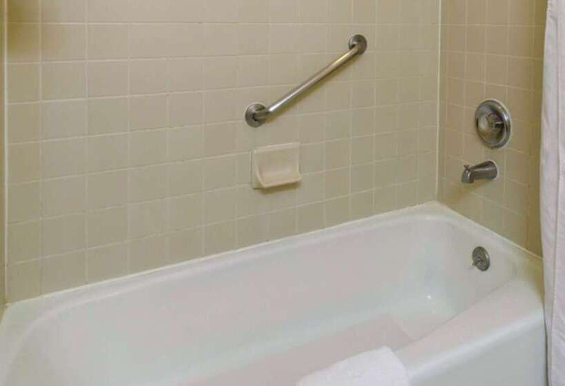 Maverick Hotel And Casino By Red Lion Hotels