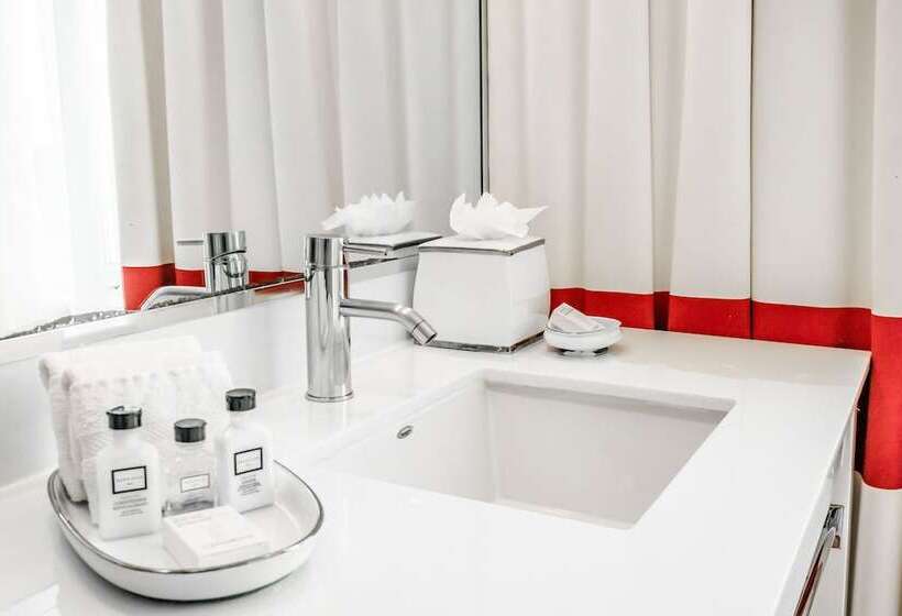 Metro Points Hotel Washington North