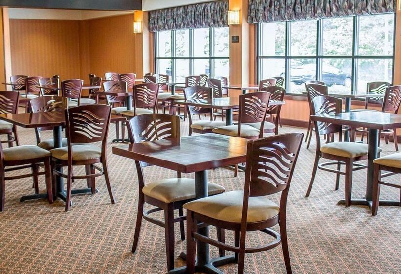 酒店 Norwood Inn & Suites North Conference Center