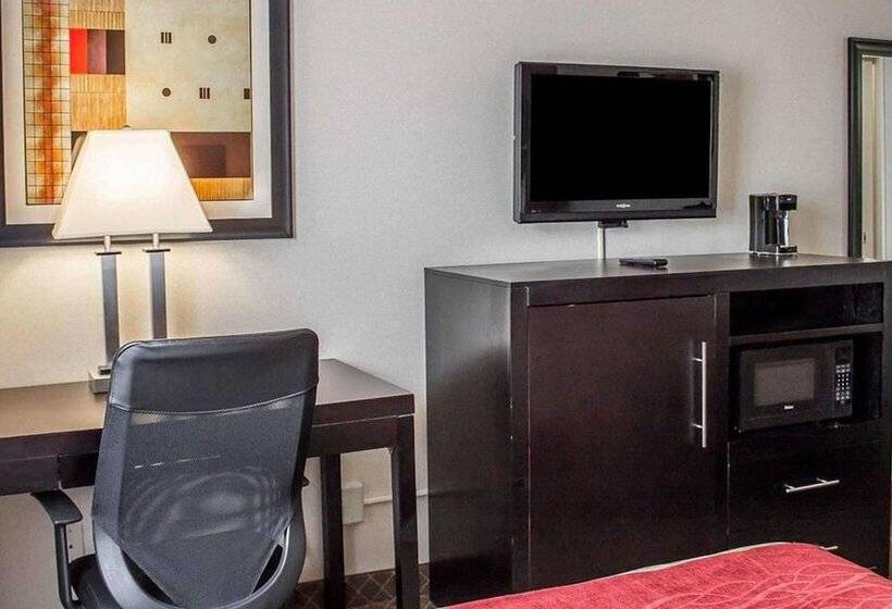 酒店 Norwood Inn & Suites North Conference Center