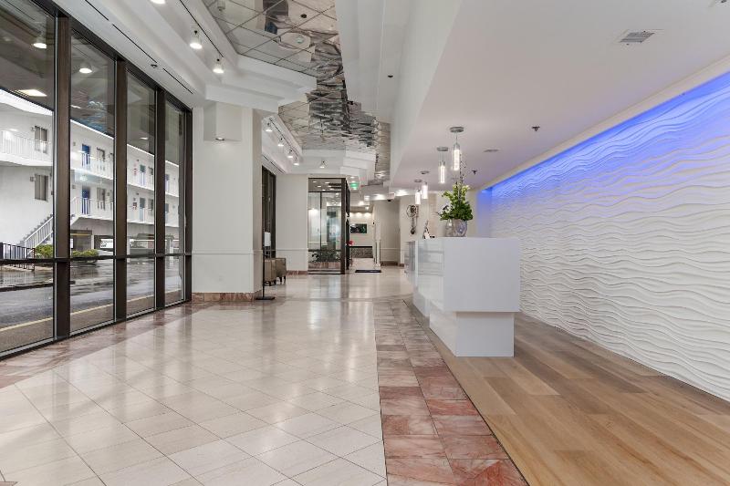 هتل Princess Royale Oceanfront Resort