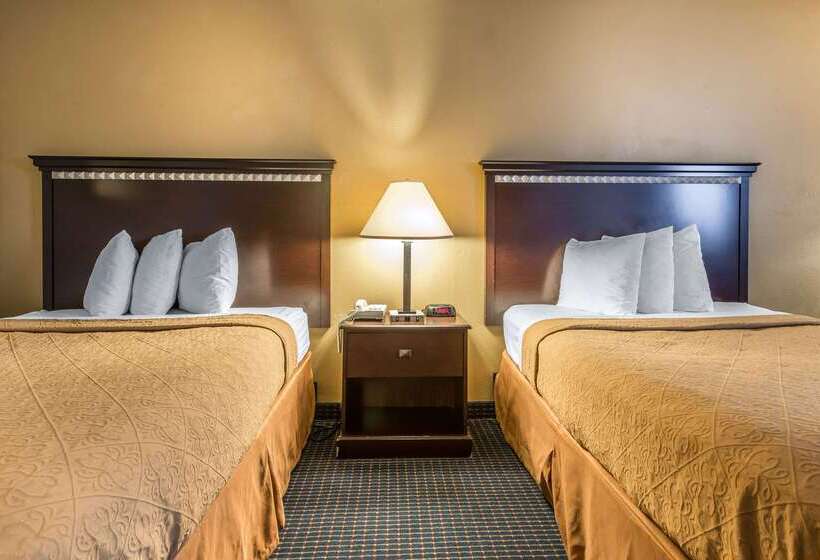 ホテル Quality Inn & Conference Center