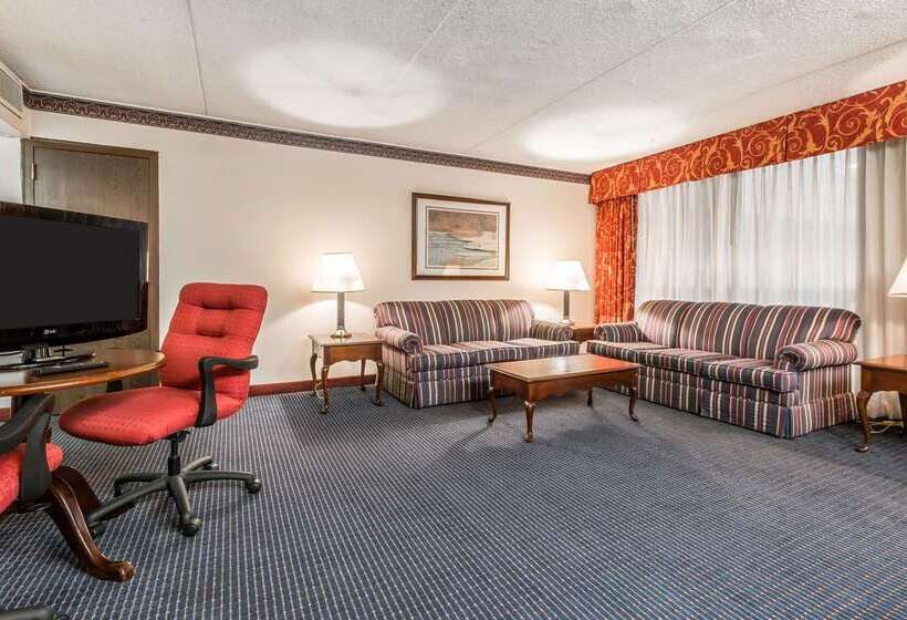 ホテル Quality Inn & Conference Center