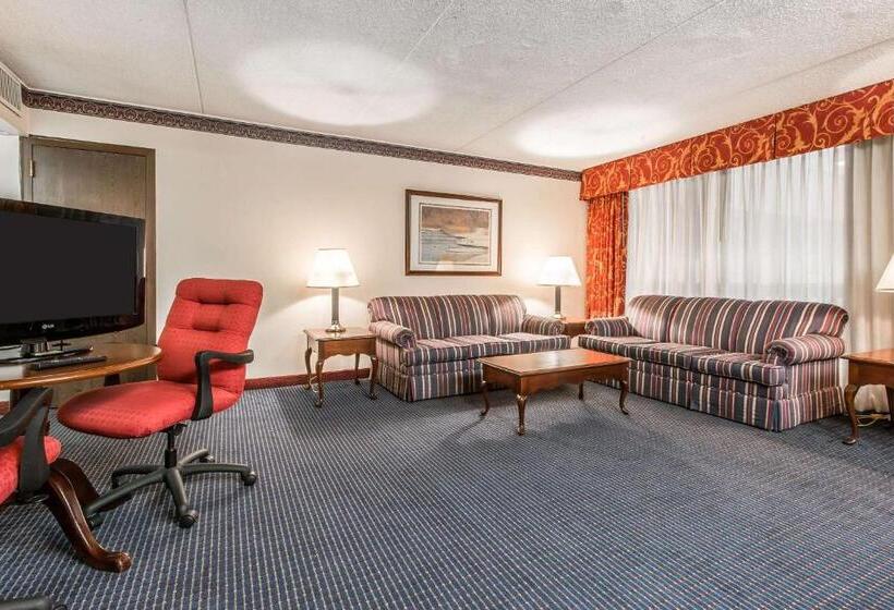 ホテル Quality Inn & Conference Center