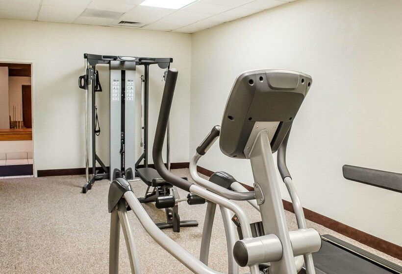 בית מלון כפרי Quality Inn & Suites Pensacola Bayview