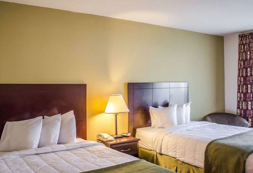 בית מלון כפרי Quality Inn & Suites Pensacola Bayview