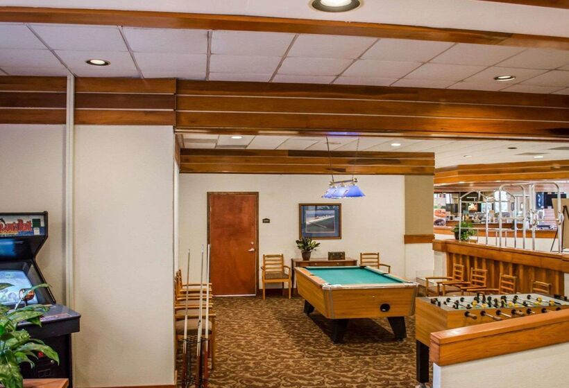 בית מלון כפרי Quality Inn & Suites Pensacola Bayview