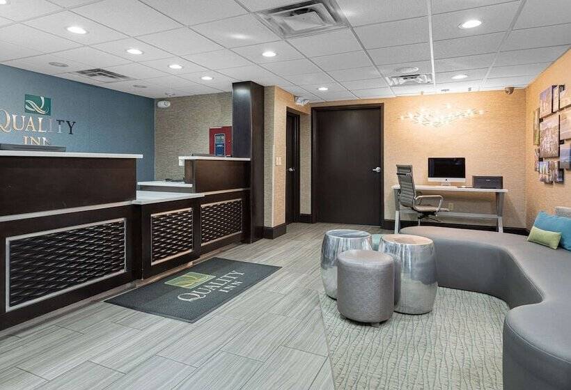 Отель Quality Inn Asheville Downtown Tunnel Rd