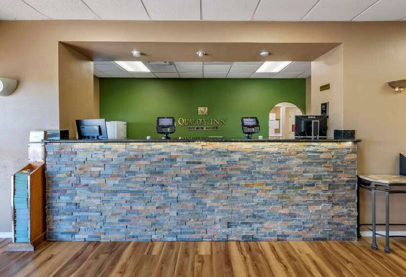 Отель Quality Inn Kennedy Space Center