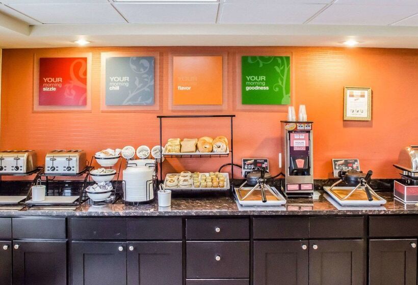 Отель Quality Inn Harrisburg Downtown Riverfront