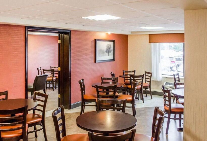 Отель Quality Inn Harrisburg Downtown Riverfront