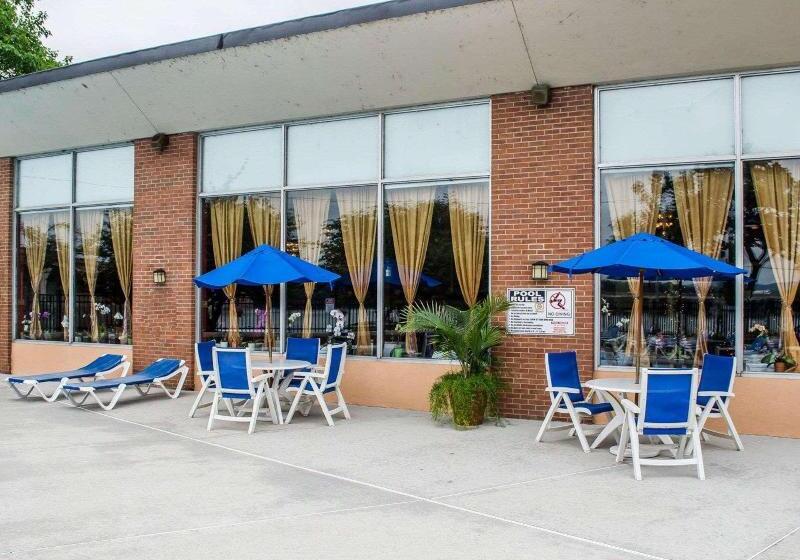 Отель Quality Inn Harrisburg Downtown Riverfront