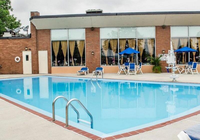 Отель Quality Inn Harrisburg Downtown Riverfront