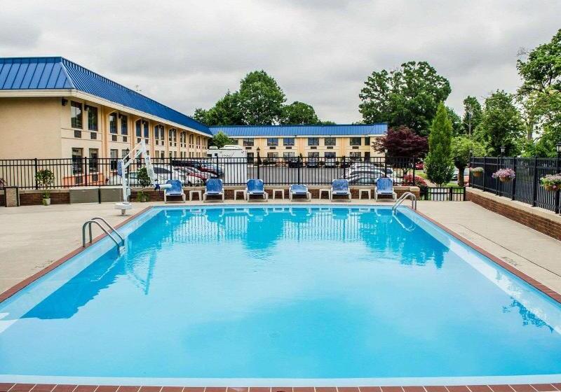 Отель Quality Inn Harrisburg Downtown Riverfront