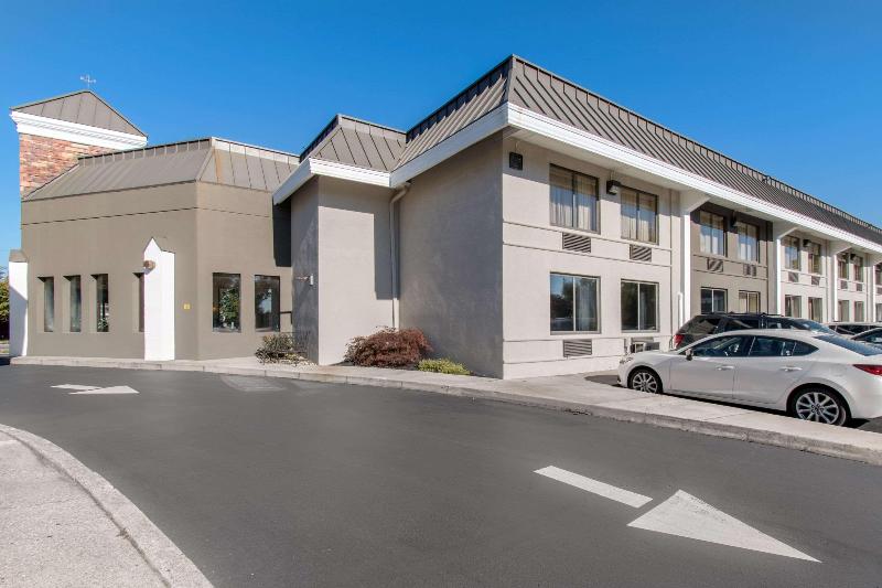 Отель Quality Inn Harrisburg Downtown Riverfront