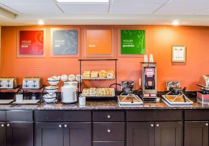 Отель Quality Inn Harrisburg Downtown Riverfront