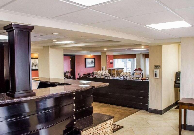 Отель Quality Inn Harrisburg Downtown Riverfront