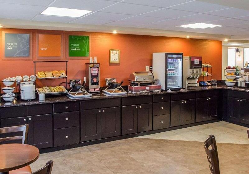 Отель Quality Inn Harrisburg Downtown Riverfront